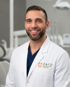 Juan-Gomez-Dentist Juan Gómez